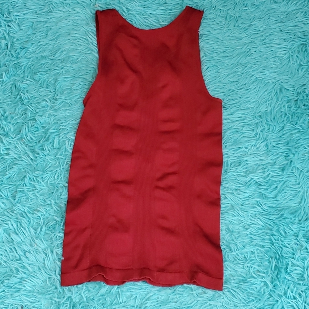 BCBGMaxAzria Ribbed Tank Top - Picture 4 of 4